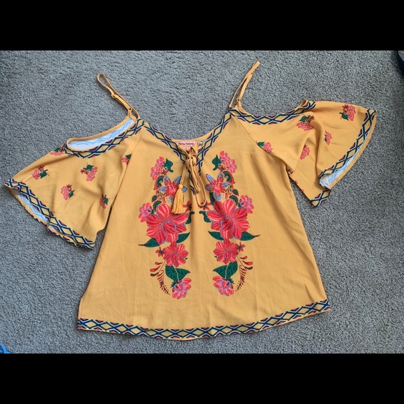 Cold Shoulder Shirt - Picture 1 of 3